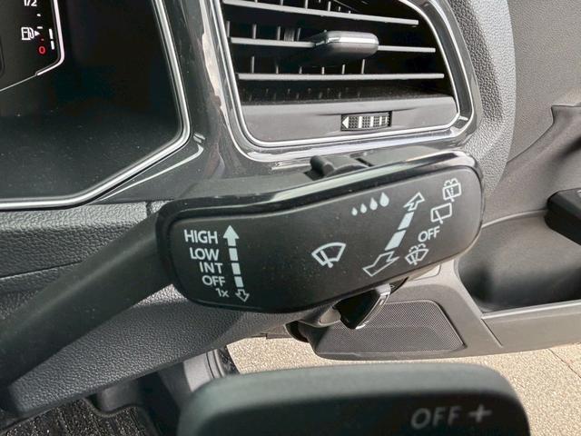 Ｔ－ロック ＴＤＩ　スポーツ　ＥＴＣ　電動リアゲート　バックカメラ　フロントカメラ　ドライブレコーダー　ＴＶ＆ナビ　ターボ　レーンアシスト　アダプティブクルーズコントロール　キーレスエントリー　スマートキー　ＡＷ１８インチ（10枚目）