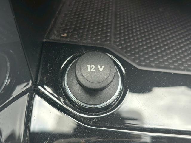 Ｔ－ロック ＴＤＩ　スポーツ　ＥＴＣ　電動リアゲート　バックカメラ　フロントカメラ　ドライブレコーダー　ＴＶ＆ナビ　ターボ　レーンアシスト　アダプティブクルーズコントロール　キーレスエントリー　スマートキー　ＡＷ１８インチ（20枚目）