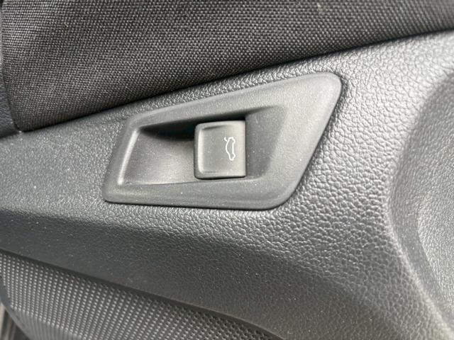 Ｔ－ロック ＴＤＩ　スポーツ　ＥＴＣ　電動リアゲート　バックカメラ　フロントカメラ　ドライブレコーダー　ＴＶ＆ナビ　ターボ　レーンアシスト　アダプティブクルーズコントロール　キーレスエントリー　スマートキー　ＡＷ１８インチ（30枚目）