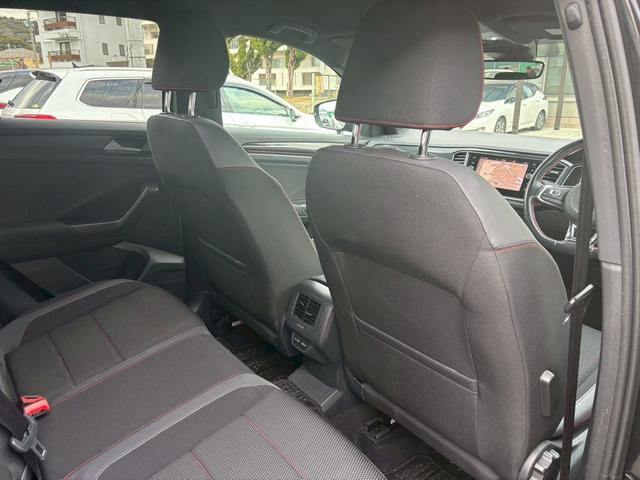 Ｔ－ロック ＴＤＩ　スポーツ　ＥＴＣ　電動リアゲート　バックカメラ　フロントカメラ　ドライブレコーダー　ＴＶ＆ナビ　ターボ　レーンアシスト　アダプティブクルーズコントロール　キーレスエントリー　スマートキー　ＡＷ１８インチ（38枚目）