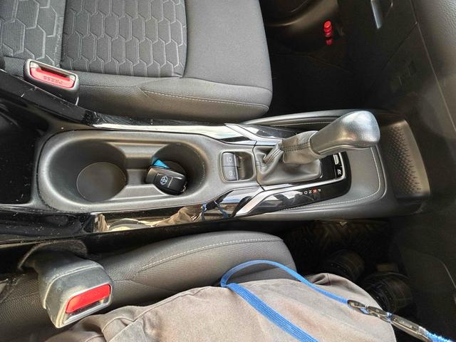 カローラスポーツ ハイブリッドＧ　禁煙車　純正８インチナビ地デジＴＶ　バックカメラ　Ｂｌｕｅｔｏｏｔｈ　ドライブレコーダー　ＥＴＣ　スマートキー　プッシュスターター　オートライト　ＬＥＤヘッドライト　トヨタセーフティーセンス（8枚目）