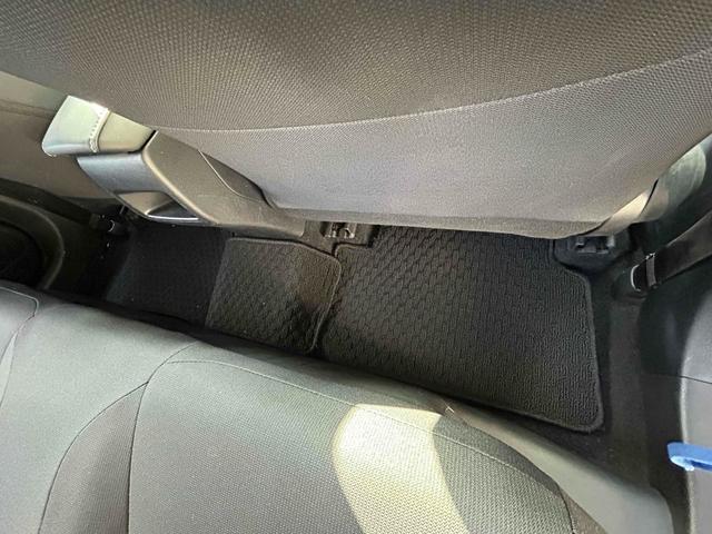 カローラスポーツ ハイブリッドＧ　禁煙車　純正８インチナビ地デジＴＶ　バックカメラ　Ｂｌｕｅｔｏｏｔｈ　ドライブレコーダー　ＥＴＣ　スマートキー　プッシュスターター　オートライト　ＬＥＤヘッドライト　トヨタセーフティーセンス（10枚目）