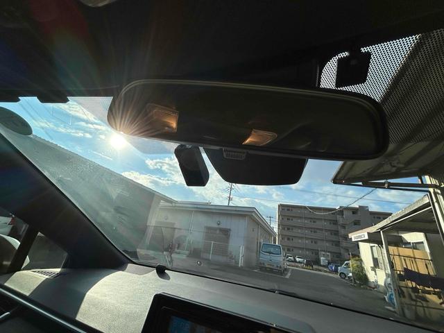 カローラスポーツ ハイブリッドＧ　禁煙車　純正８インチナビ地デジＴＶ　バックカメラ　Ｂｌｕｅｔｏｏｔｈ　ドライブレコーダー　ＥＴＣ　スマートキー　プッシュスターター　オートライト　ＬＥＤヘッドライト　トヨタセーフティーセンス（26枚目）