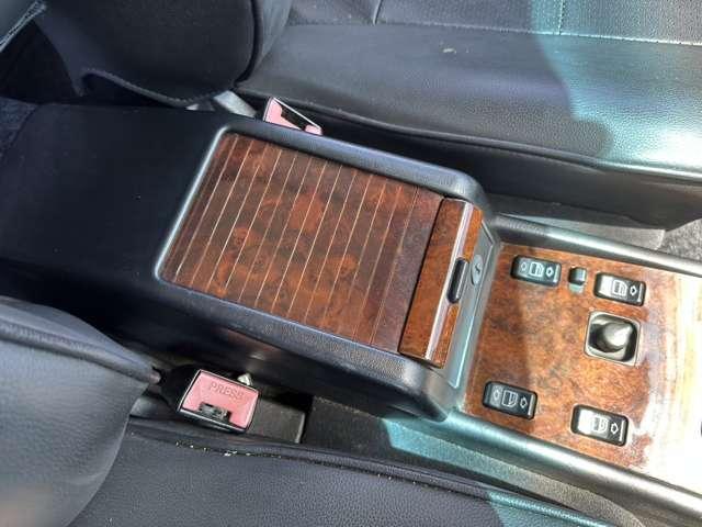 メルセデス　ベンツ　センターコンソールボックス　W126 W124 メルセデスベンツセンターコンソールボックスW126 W124