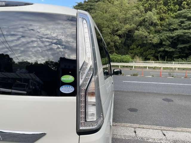 セレナ ハイウェイスター　Ｖセレ＋セーフティＩＩ　ＳＨＶ　メーカーＯＰデカナビ　リヤフリップダウンモニター　両側電動スライドドア　アラウンドビューモニター　クリアランスソナー　ＬＥＤライト（16枚目）