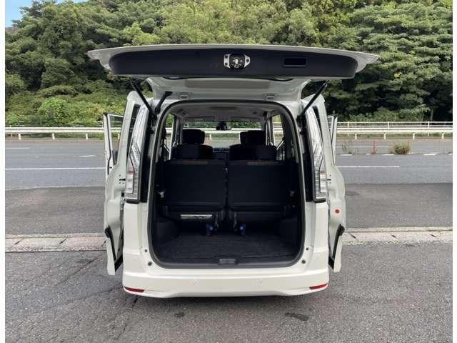 セレナ ハイウェイスター　Ｖセレ＋セーフティＩＩ　ＳＨＶ　メーカーＯＰデカナビ　リヤフリップダウンモニター　両側電動スライドドア　アラウンドビューモニター　クリアランスソナー　ＬＥＤライト（28枚目）