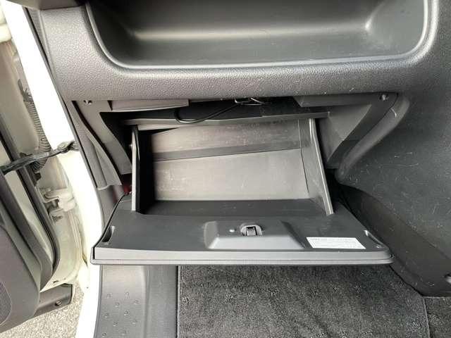 セレナ ハイウェイスター　Ｖセレ＋セーフティＩＩ　ＳＨＶ　メーカーＯＰデカナビ　リヤフリップダウンモニター　両側電動スライドドア　アラウンドビューモニター　クリアランスソナー　ＬＥＤライト（40枚目）