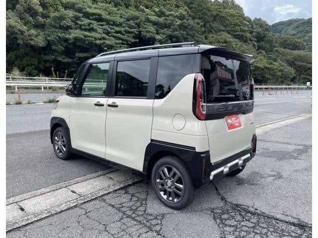デリカミニ Ｔ　プレミアム　届出済未使用車　アラウンドビューモニター　両側電動スライドドア　ヒルディセントコントロール　オートマチックハイビーム　アダプティブクルーズコントロール（8枚目）