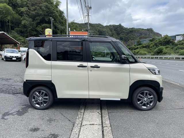 デリカミニ Ｔ　プレミアム　届出済未使用車　アラウンドビューモニター　両側電動スライドドア　ヒルディセントコントロール　オートマチックハイビーム　アダプティブクルーズコントロール（11枚目）