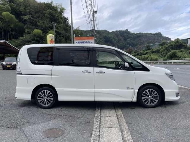セレナ ハイウェイスター　Ｖセレ＋セーフティ　ＳＨＶ　Ａセフ　フルセグナビ　フリップダウンモニター　両側電動スライドドア　ＬＥＤヘッドランプ　クルーズコントロール　バックカメラ　ＥＴＣ（8枚目）
