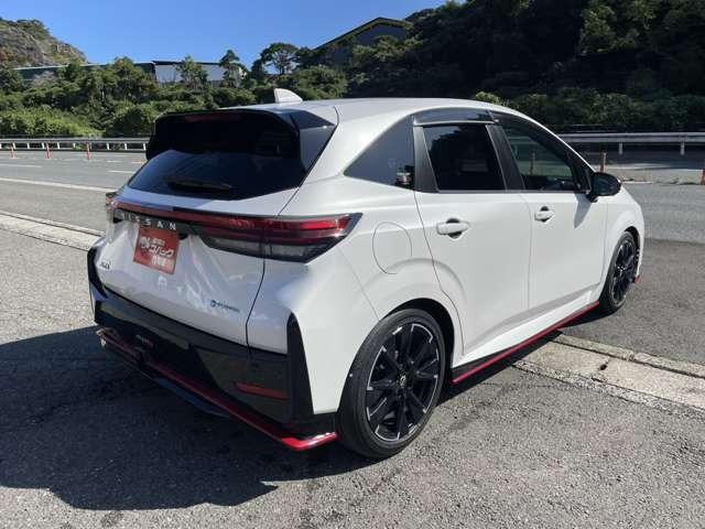 オーラ ニスモ 純正ナビ アラウンドビューモニター エマージェンシーブレーキ スマートミラー 純正前後ドラレコ アイドリングストップ LEDライト(10枚目)