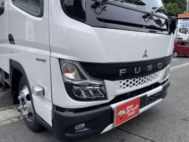 キャンター Wキャブ全低床 ディーゼルターボ フル液晶メーター バックカメラ アイドリングストップ LEDライト スマートキー セキュリティー レーンアシスト(11枚目)