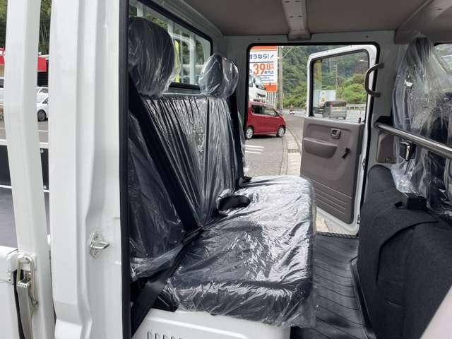 キャンター Wキャブ全低床 ディーゼルターボ フル液晶メーター バックカメラ アイドリングストップ LEDライト スマートキー セキュリティー レーンアシスト(30枚目)