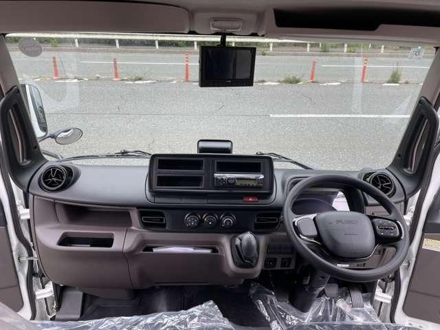 キャンター Wキャブ全低床 ディーゼルターボ フル液晶メーター バックカメラ アイドリングストップ LEDライト スマートキー セキュリティー レーンアシスト(40枚目)