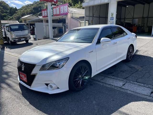 クラウンハイブリッド アスリートＳ　ブラックスタイル　純正ナビ　フルセグＴＶ　バックカメラ　クルコン　ＬＥＤヘッドライト　ＥＴＣ　アイドリングストップ　パワーシート　シートヒーター（5枚目）