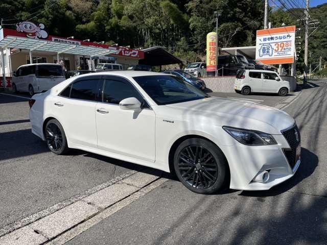 クラウンハイブリッド アスリートＳ　ブラックスタイル　純正ナビ　フルセグＴＶ　バックカメラ　クルコン　ＬＥＤヘッドライト　ＥＴＣ　アイドリングストップ　パワーシート　シートヒーター（7枚目）