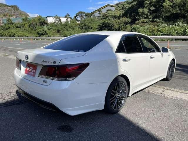 クラウンハイブリッド アスリートＳ　ブラックスタイル　純正ナビ　フルセグＴＶ　バックカメラ　クルコン　ＬＥＤヘッドライト　ＥＴＣ　アイドリングストップ　パワーシート　シートヒーター（12枚目）