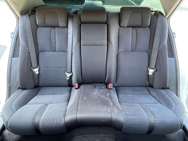 クラウンハイブリッド アスリートＳ　ブラックスタイル　純正ナビ　フルセグＴＶ　バックカメラ　クルコン　ＬＥＤヘッドライト　ＥＴＣ　アイドリングストップ　パワーシート　シートヒーター（24枚目）