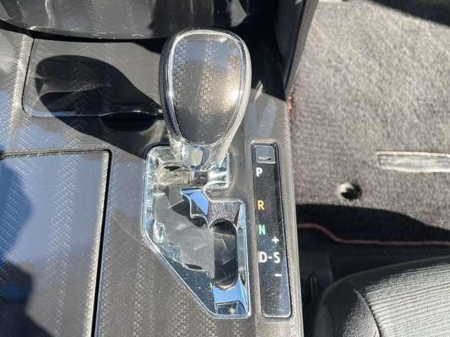 クラウンハイブリッド アスリートＳ　ブラックスタイル　純正ナビ　フルセグＴＶ　バックカメラ　クルコン　ＬＥＤヘッドライト　ＥＴＣ　アイドリングストップ　パワーシート　シートヒーター（34枚目）