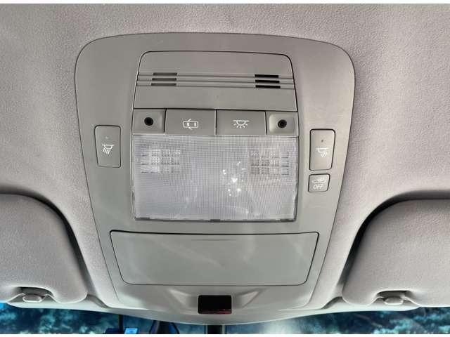 クラウンハイブリッド アスリートＳ　ブラックスタイル　純正ナビ　フルセグＴＶ　バックカメラ　クルコン　ＬＥＤヘッドライト　ＥＴＣ　アイドリングストップ　パワーシート　シートヒーター（37枚目）