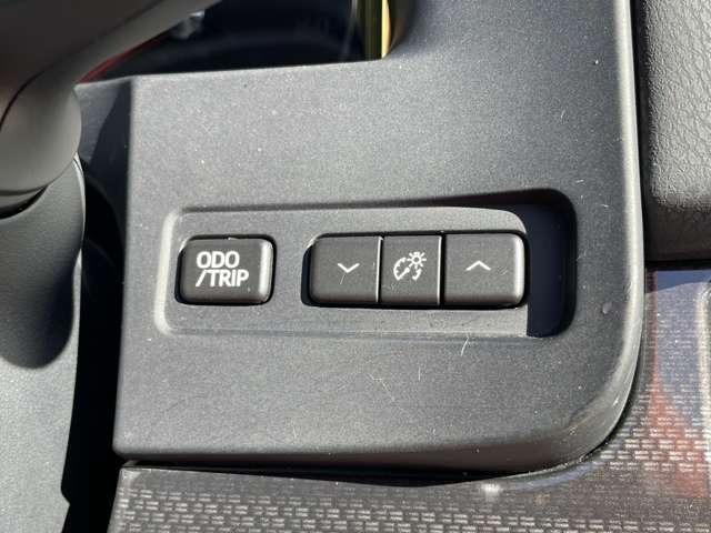 クラウンハイブリッド アスリートＳ　ブラックスタイル　純正ナビ　フルセグＴＶ　バックカメラ　クルコン　ＬＥＤヘッドライト　ＥＴＣ　アイドリングストップ　パワーシート　シートヒーター（41枚目）