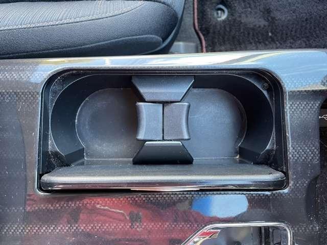 クラウンハイブリッド アスリートＳ　ブラックスタイル　純正ナビ　フルセグＴＶ　バックカメラ　クルコン　ＬＥＤヘッドライト　ＥＴＣ　アイドリングストップ　パワーシート　シートヒーター（42枚目）