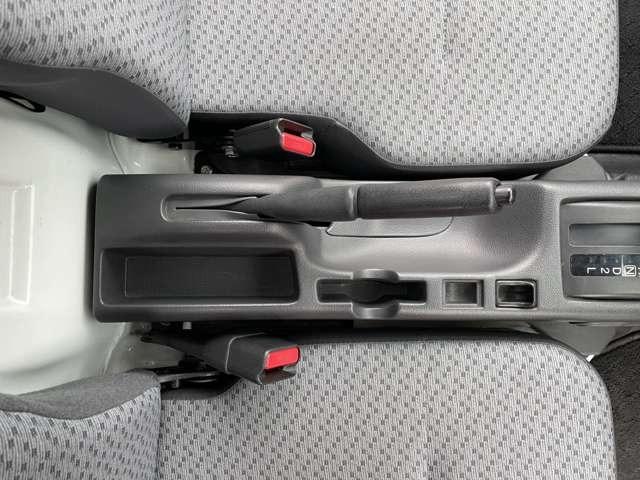 ＮＴ１００クリッパートラック ＤＸ　セーフティパッケージ　ストラーダナビ　エマブレ　オートマチックハイビーム　レーンキープアシスト　三方開（25枚目）