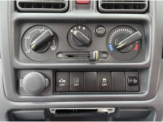 ＮＴ１００クリッパートラック ＤＸ　セーフティパッケージ　ストラーダナビ　エマブレ　オートマチックハイビーム　レーンキープアシスト　三方開（32枚目）