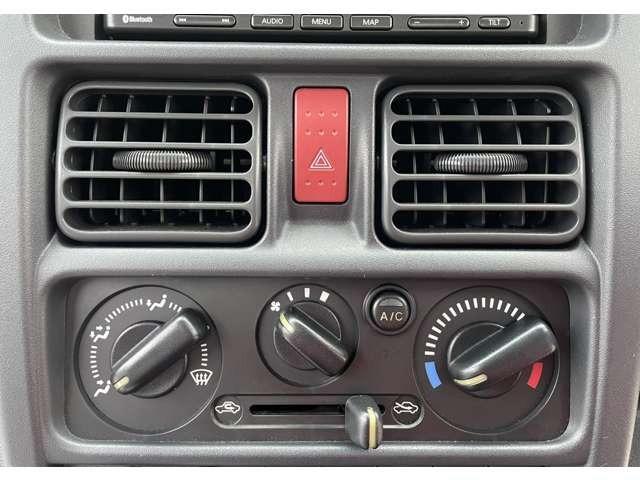 ＮＴ１００クリッパートラック ＤＸ　セーフティパッケージ　ストラーダナビ　エマブレ　オートマチックハイビーム　レーンキープアシスト　三方開（33枚目）