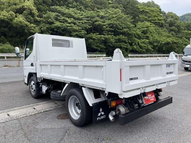 キャンター 全低床ダンプ　ディーゼルターボ　フル液晶メーター　ブル掛　センターピン　コボレーン　電格ミラー　シートビニール掛　スマートキー　ＬＥＤライト（8枚目）