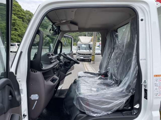 キャンター 全低床ダンプ　ディーゼルターボ　フル液晶メーター　ブル掛　センターピン　コボレーン　電格ミラー　シートビニール掛　スマートキー　ＬＥＤライト（26枚目）