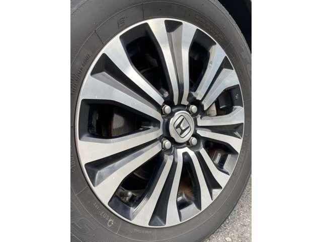 フリードハイブリッド ジャストセレクション 純正9インチナビ 両側電動ドア ETC ハーフレザーシート スマートキー セキュリティー アイドリングストップ HIDライト(18枚目)