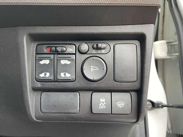 フリードハイブリッド ジャストセレクション 純正9インチナビ 両側電動ドア ETC ハーフレザーシート スマートキー セキュリティー アイドリングストップ HIDライト(26枚目)