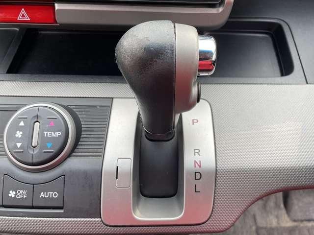 フリードハイブリッド ジャストセレクション 純正9インチナビ 両側電動ドア ETC ハーフレザーシート スマートキー セキュリティー アイドリングストップ HIDライト(37枚目)