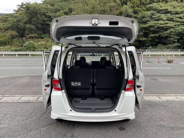 フリードハイブリッド ジャストセレクション 純正9インチナビ 両側電動ドア ETC ハーフレザーシート スマートキー セキュリティー アイドリングストップ HIDライト(44枚目)