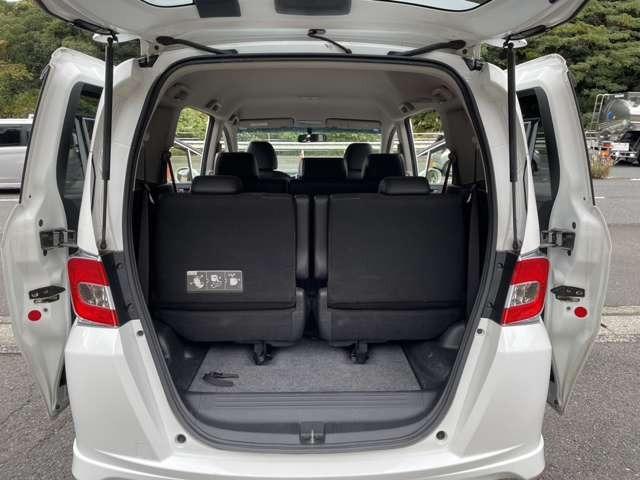 フリードハイブリッド ジャストセレクション 純正9インチナビ 両側電動ドア ETC ハーフレザーシート スマートキー セキュリティー アイドリングストップ HIDライト(45枚目)