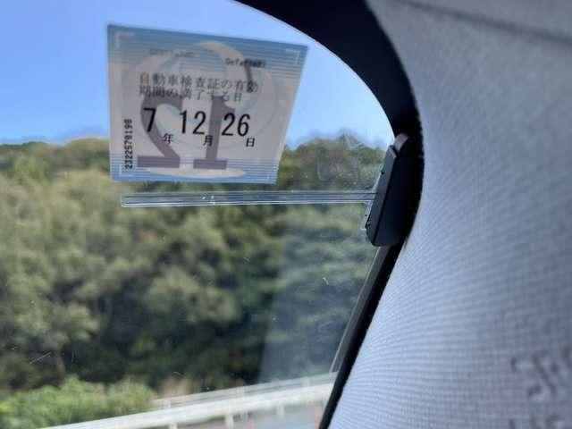 プリウス Ｓツーリングセレクション　アルパインナビ　フルセグＴＶ　バックカメラ　革シート　シートヒーター　スマートキー　プッシュスタート　セキュリティー　アイドリングストップ（17枚目）