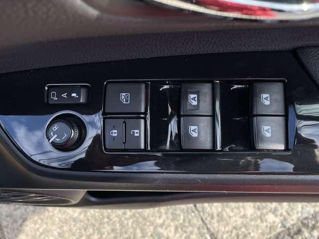 プリウス Ｓツーリングセレクション　アルパインナビ　フルセグＴＶ　バックカメラ　革シート　シートヒーター　スマートキー　プッシュスタート　セキュリティー　アイドリングストップ（30枚目）