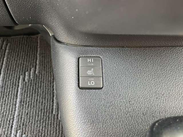 プリウス Ｓツーリングセレクション　アルパインナビ　フルセグＴＶ　バックカメラ　革シート　シートヒーター　スマートキー　プッシュスタート　セキュリティー　アイドリングストップ（37枚目）