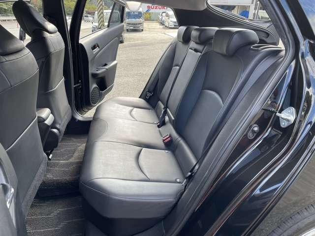 プリウス Ｓツーリングセレクション　アルパインナビ　フルセグＴＶ　バックカメラ　革シート　シートヒーター　スマートキー　プッシュスタート　セキュリティー　アイドリングストップ（45枚目）