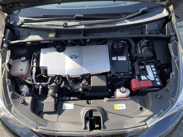 プリウス Ｓツーリングセレクション　アルパインナビ　フルセグＴＶ　バックカメラ　革シート　シートヒーター　スマートキー　プッシュスタート　セキュリティー　アイドリングストップ（51枚目）