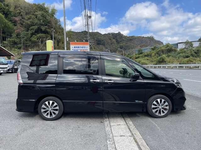 セレナ ハイウェイスター　プロパイロットエディション　純正ナビ　バックカメラ　フリップダウンモニター　プロパイロット　両側電動スライドドア　アイドリングストップ　ＬＥＤライト（11枚目）