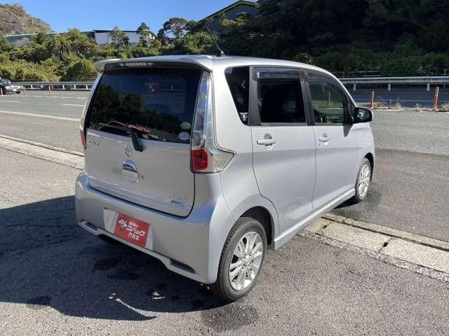 デイズ ハイウェイスター　Ｘ　純正ナビテレビ　アラウンドビューモニター　ＥＴＣ　スマートキー　プッシュスタート　セキュリティー　アイドリングストップ　ＨＩＤライト（10枚目）