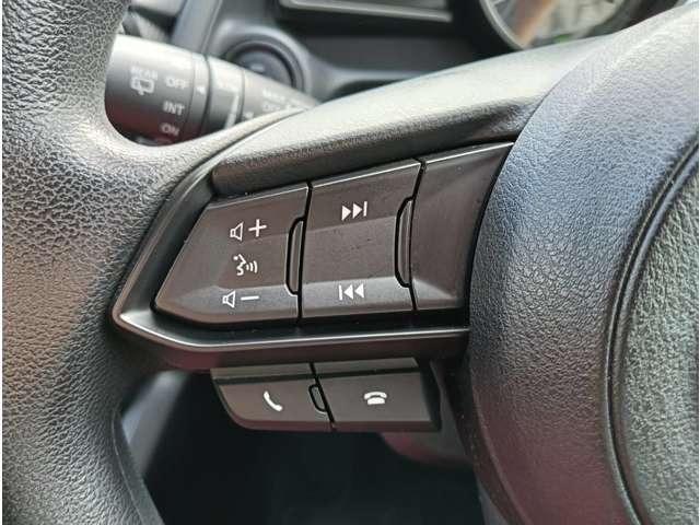 デミオ １３Ｃ　ワンオーナー　純正ナビ　バックカメラ　ＥＴＣ　アイドリングストップ　スマートキー　プッシュスタート　セキュリティー（22枚目）