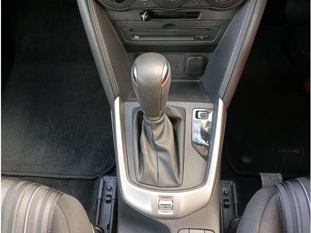 デミオ １３Ｃ　ワンオーナー　純正ナビ　バックカメラ　ＥＴＣ　アイドリングストップ　スマートキー　プッシュスタート　セキュリティー（32枚目）