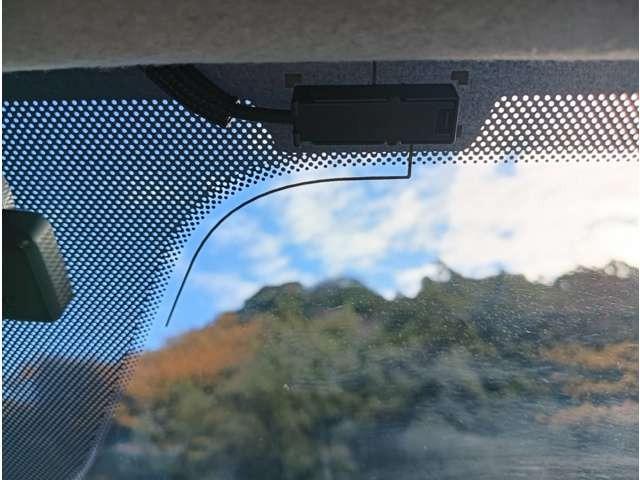 デミオ １３Ｃ　ワンオーナー　純正ナビ　バックカメラ　ＥＴＣ　アイドリングストップ　スマートキー　プッシュスタート　セキュリティー（45枚目）