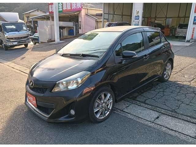 ヴィッツ ＲＳ　５速　フルセグナビ　ミュージックプレイヤー接続可　ＨＩＤライト　キーレス　純正アルミホイール（6枚目）