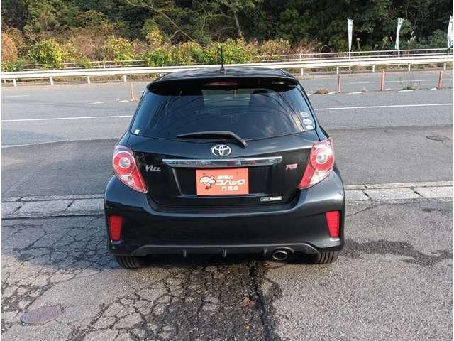 ヴィッツ ＲＳ　５速　フルセグナビ　ミュージックプレイヤー接続可　ＨＩＤライト　キーレス　純正アルミホイール（9枚目）