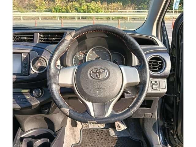 ヴィッツ ＲＳ　５速　フルセグナビ　ミュージックプレイヤー接続可　ＨＩＤライト　キーレス　純正アルミホイール（20枚目）