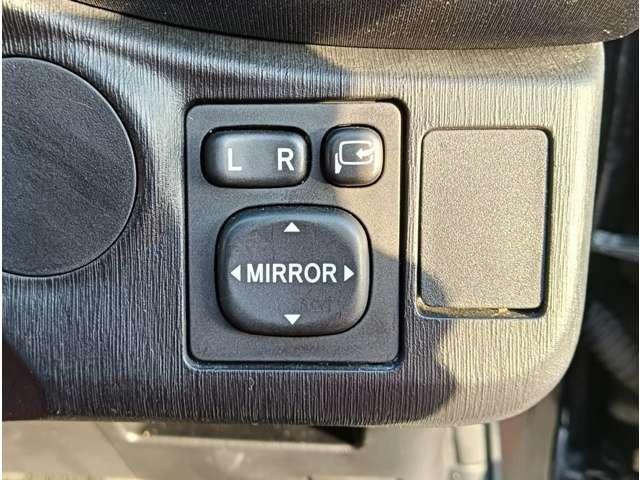 ヴィッツ ＲＳ　５速　フルセグナビ　ミュージックプレイヤー接続可　ＨＩＤライト　キーレス　純正アルミホイール（24枚目）